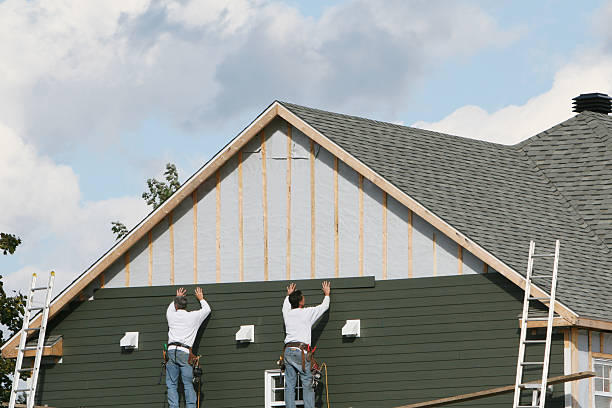 Professional Siding technician working in Sherborn, MA